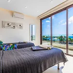 Anyaval * Πλάγια Μπλάνκα