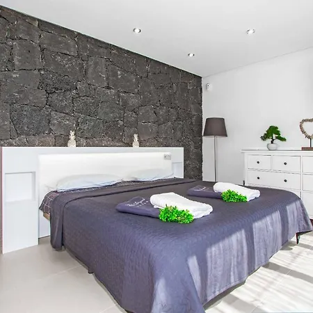 Anyaval Villa *