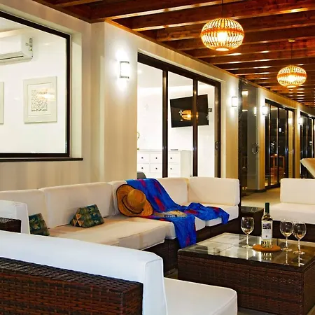 Anyaval Playa Blanca (Lanzarote)