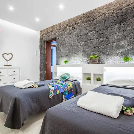 Anyaval Villa *